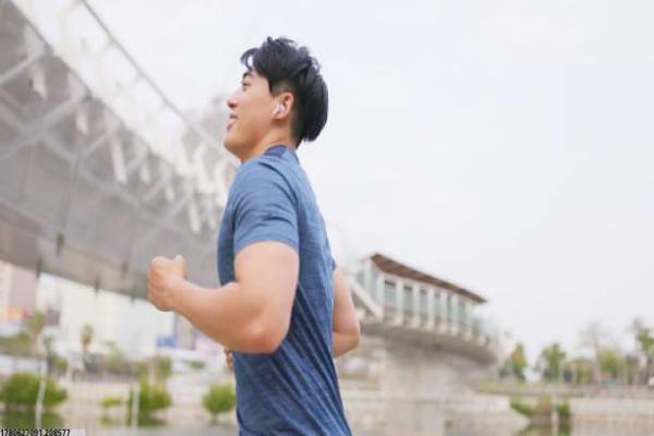 句容市体育馆乒乓球训练课程揭秘(图1)